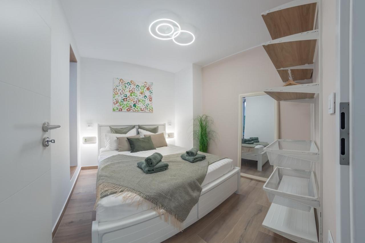 Apartment Norah With Private Parking PUY Exterior foto